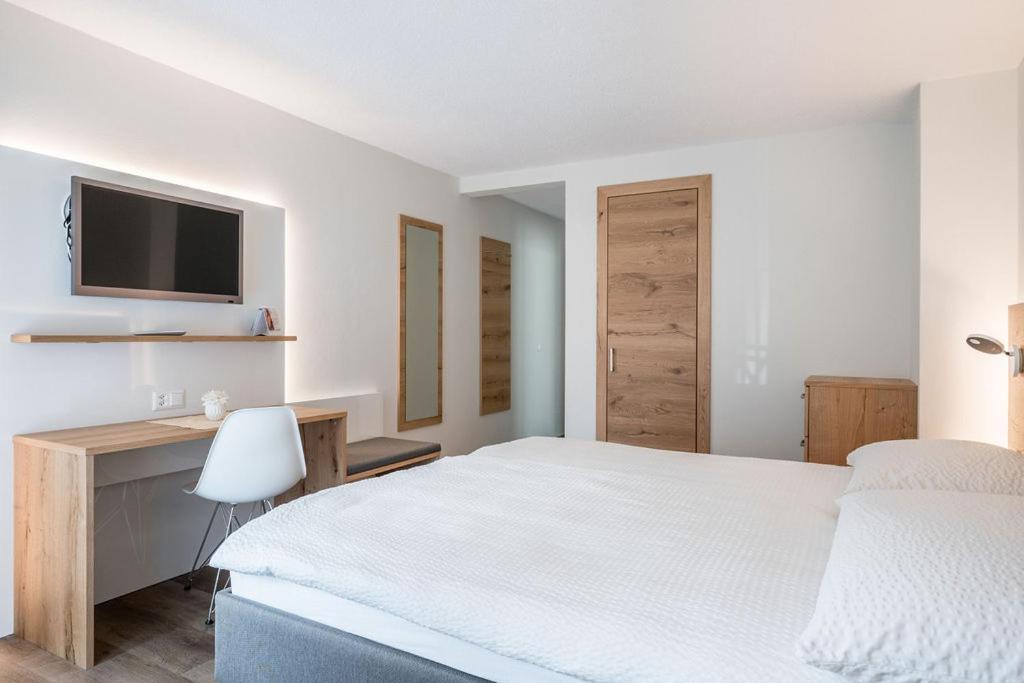 Hotel Zur Traube Brigerbad Εξωτερικό φωτογραφία
